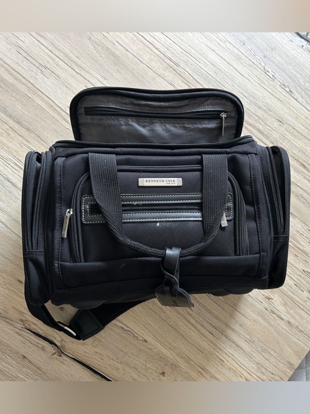 Kenneth Cole Black Small Luggage Carrier